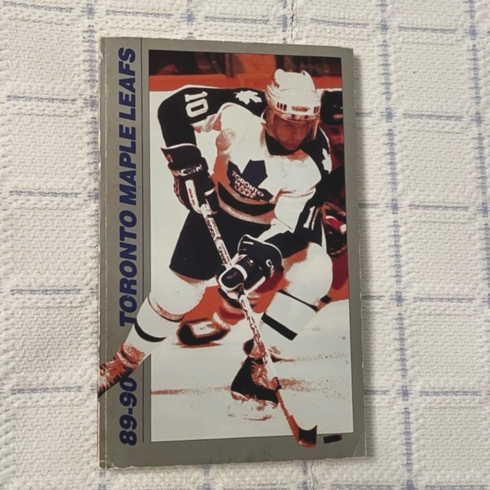 Vintage~1989/90 Toronto Maple Leafs NHL Hockey Media GUIDE